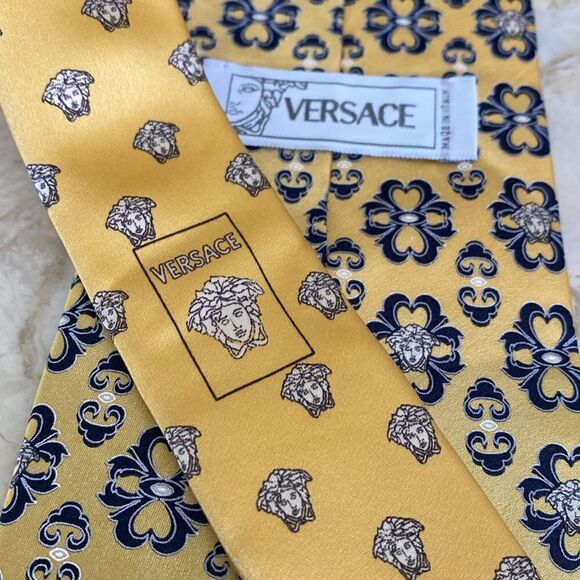 Versace 100% Silk Medusa Monogram Tie - Picture 8 of 10